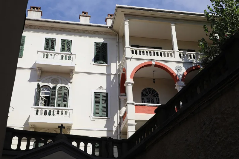 Die Kirche St. Peter und Paul, Istanbul – Ein Rundgang durch die Galata-Kirche