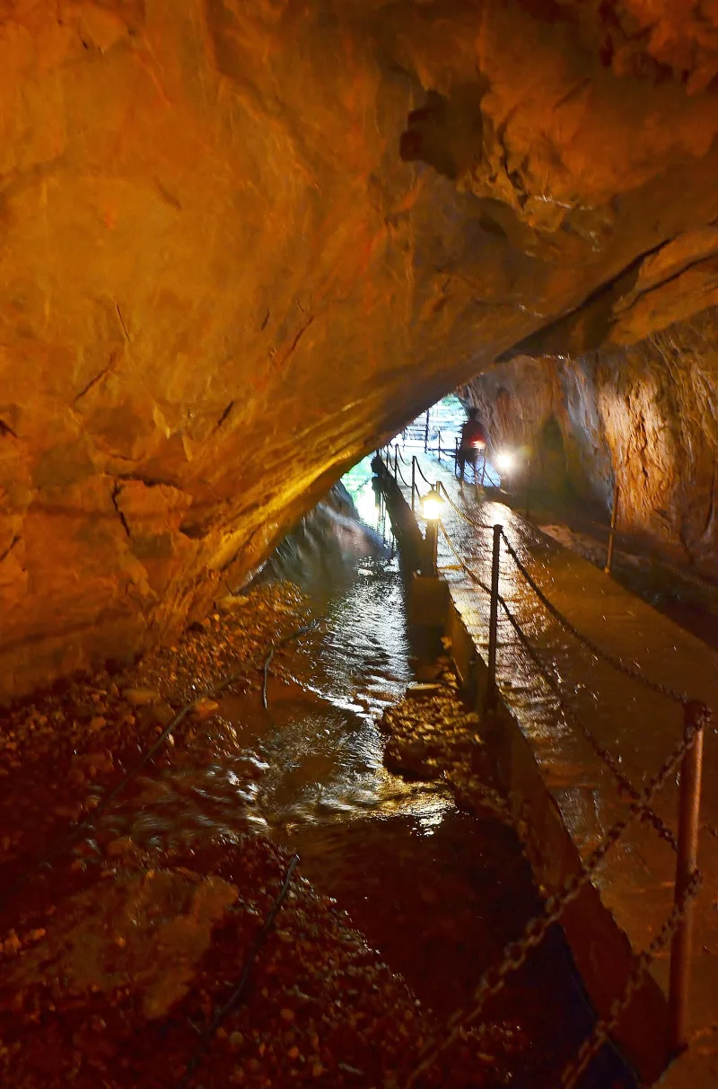 두프니차(Dupnisa Mağarası) — 터키 스트란자 지역의 동굴