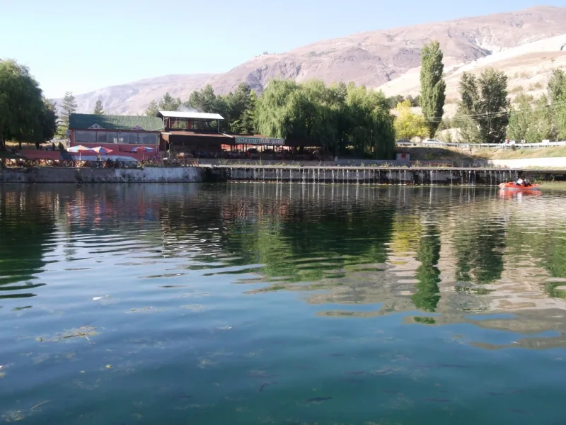 Eksisu Pidzini Area – Erholungspark bei Erzincan, Türkei