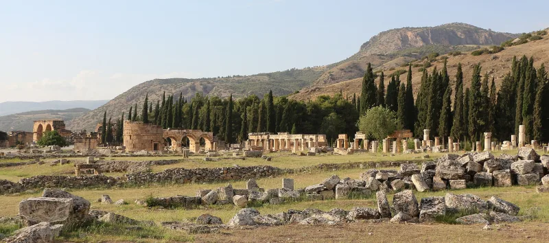 Hierapolis und Pamukkale – Reiseführer zu den UNESCO-Welterbestätten