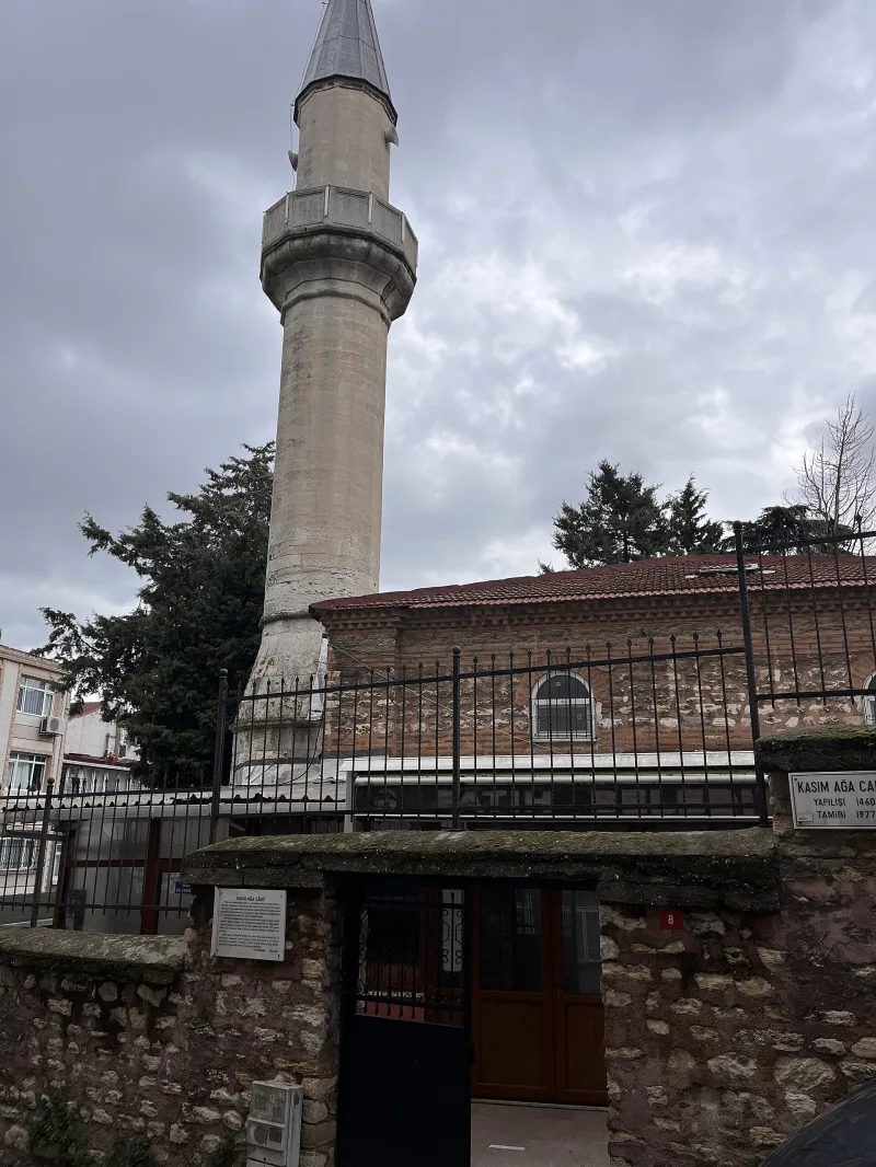 이스탄불의 카심 아가 모스크: 역사와 방문 방법