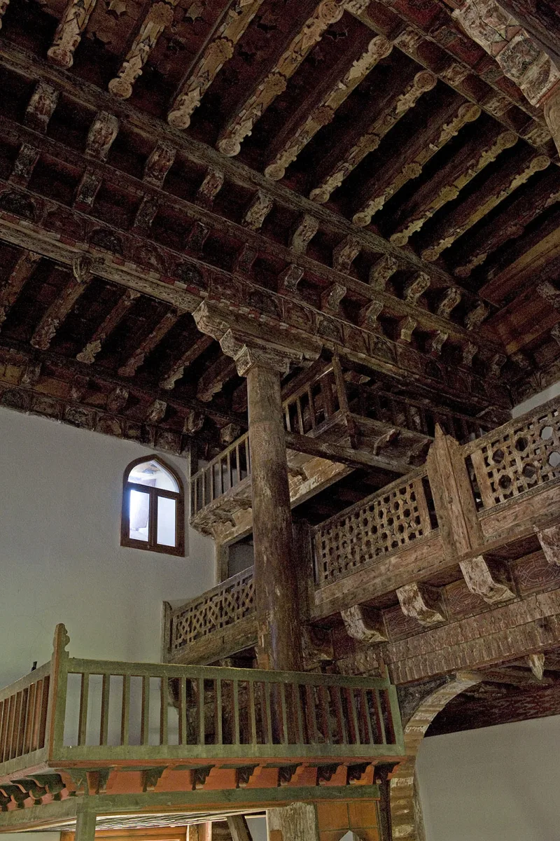 카사바의 마흐무트 베이 모스크 — 14세기 목조 모스크