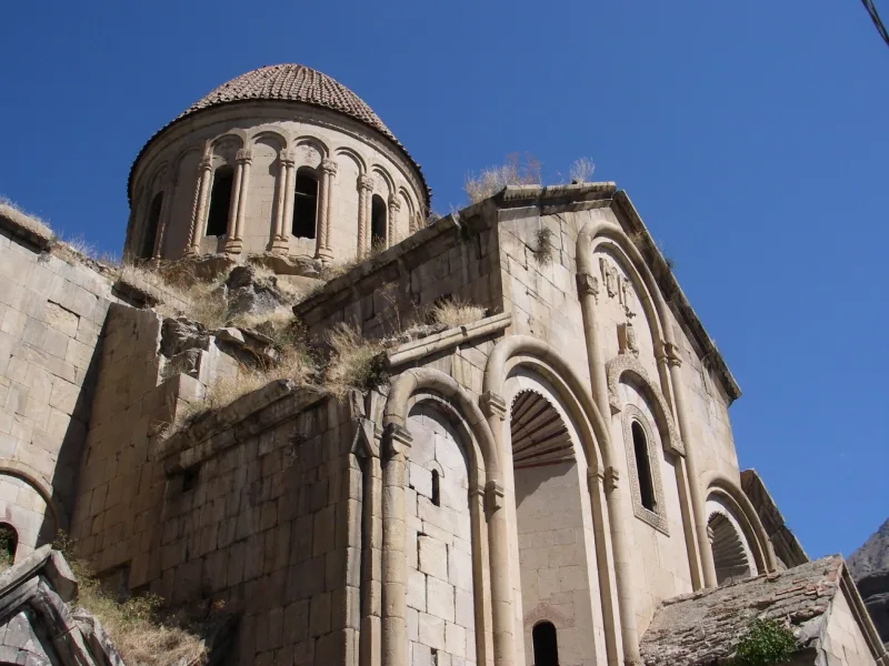 오쉬키 수도원: 에르주룸에 위치한 10세기 조지아 양식의 대성당