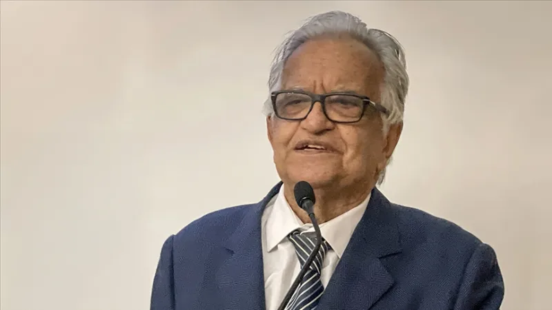 Prof. Dr. Hasan Hüsrev Hatemi zemřel