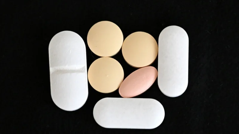 米国は、一部の輸入特許医薬品に100％の関税を課す一方で、金属製品に対する関税を調整した