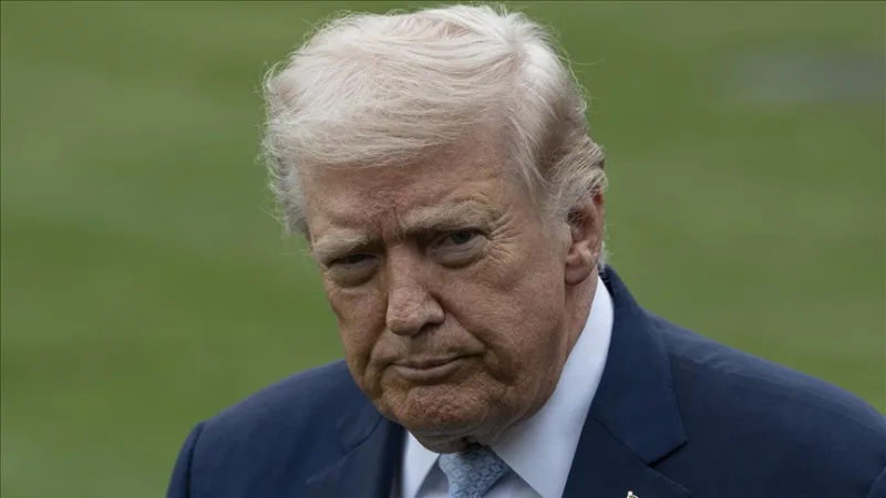 Trump kritizoval deník New York Times za to, že zkratku NATO napsal jako „Severoamerická smluvní organizace“