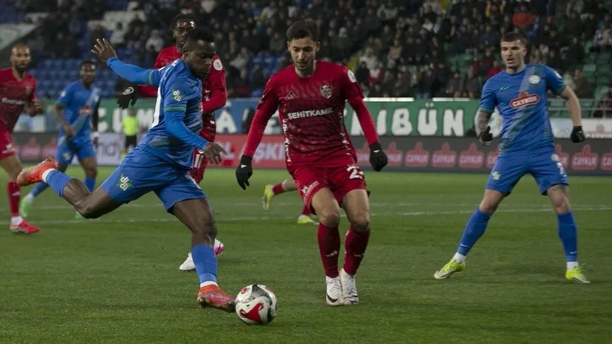 O Çaykur Rizespor derrotou o Gaziantep FK por 2-1 em casa