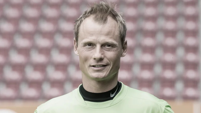 L'ancien gardien de but d'Arsenal, Manninger, a perdu la vie après que son véhicule a été percuté par un train