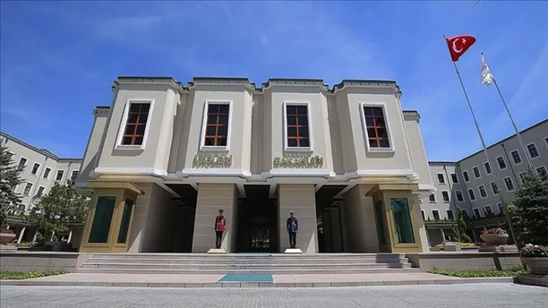 Le maire d'Ataşehir, Onursal Adıgüzel, a été démis de ses fonctions