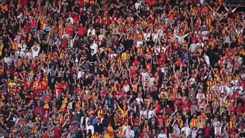 Zahájil se přednostní prodej vstupenek na derby Galatasaray–Fenerbahçe