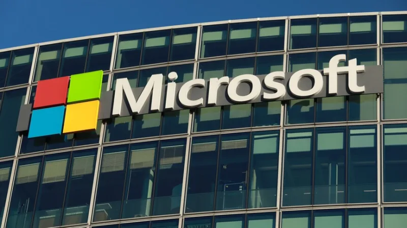 Podle zpráv se řídící centrum izraelské pobočky společnosti Microsoft dočasně přesunulo do Francie
